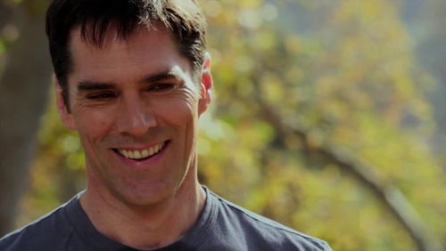 mințile criminale thomas gibson pierdere în greutate