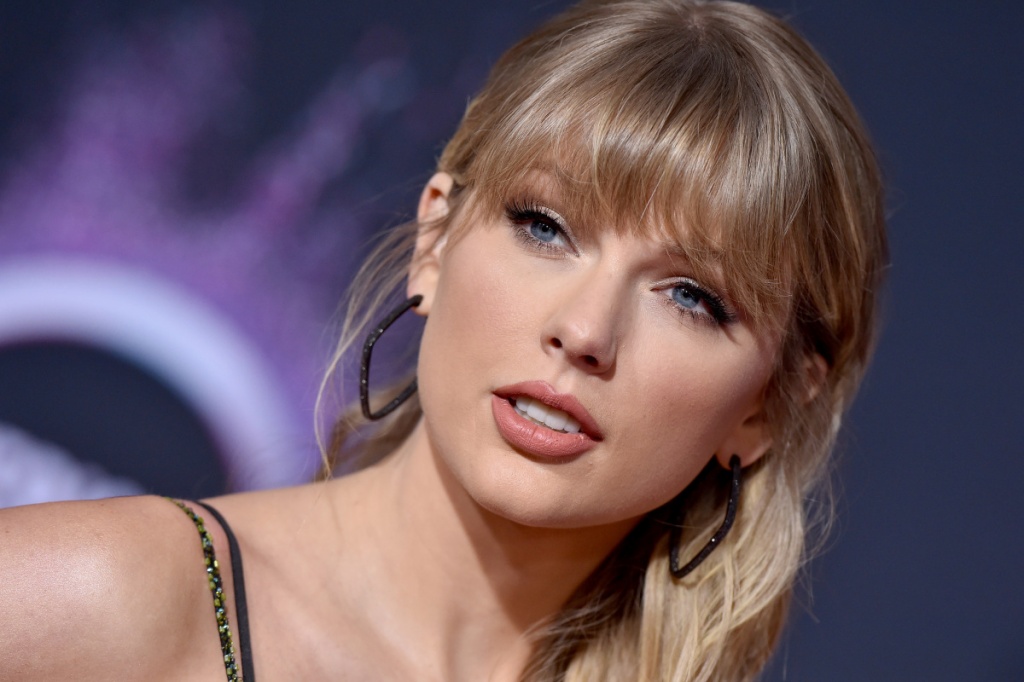 Why-was-Taylor-Swift-banned-from-playing-her-hit-songs.jpg