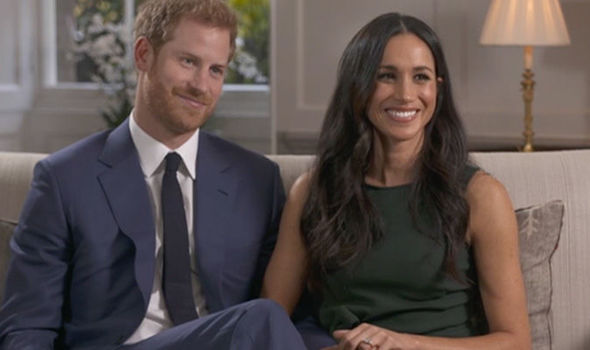 meghan-markle-prince-harry-watch-interview-engagement-ring-885021.jpg