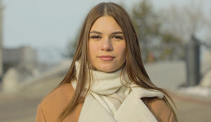 Каролина, Беременна ив 16
